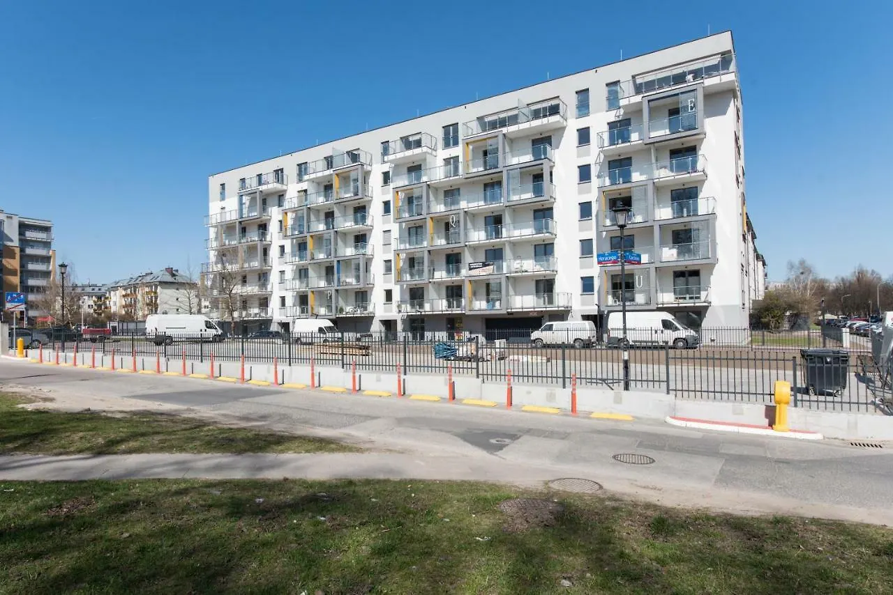 Super Apart Czechowa 1a/48 Warszawa 0*,